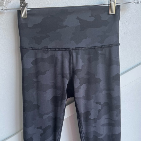 Lululemon Wunder Under High-Rise Tight 28" *Full-On Luxtreme Camo size 4 - Picture 7 of 10